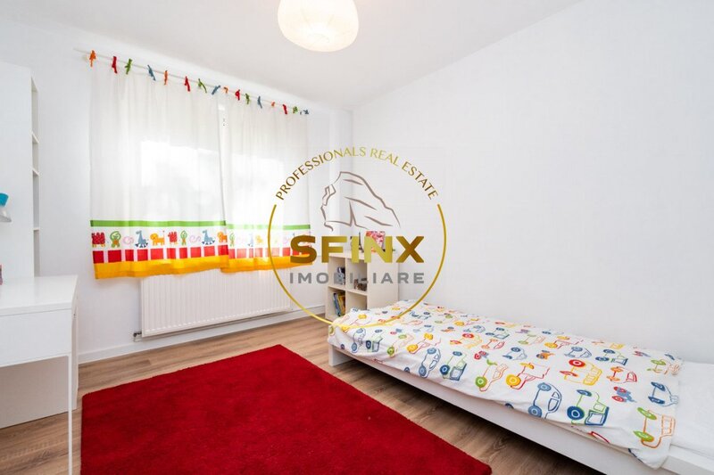 Teiul Doamnei, de vanzare apartament 3 camere etaj 1,